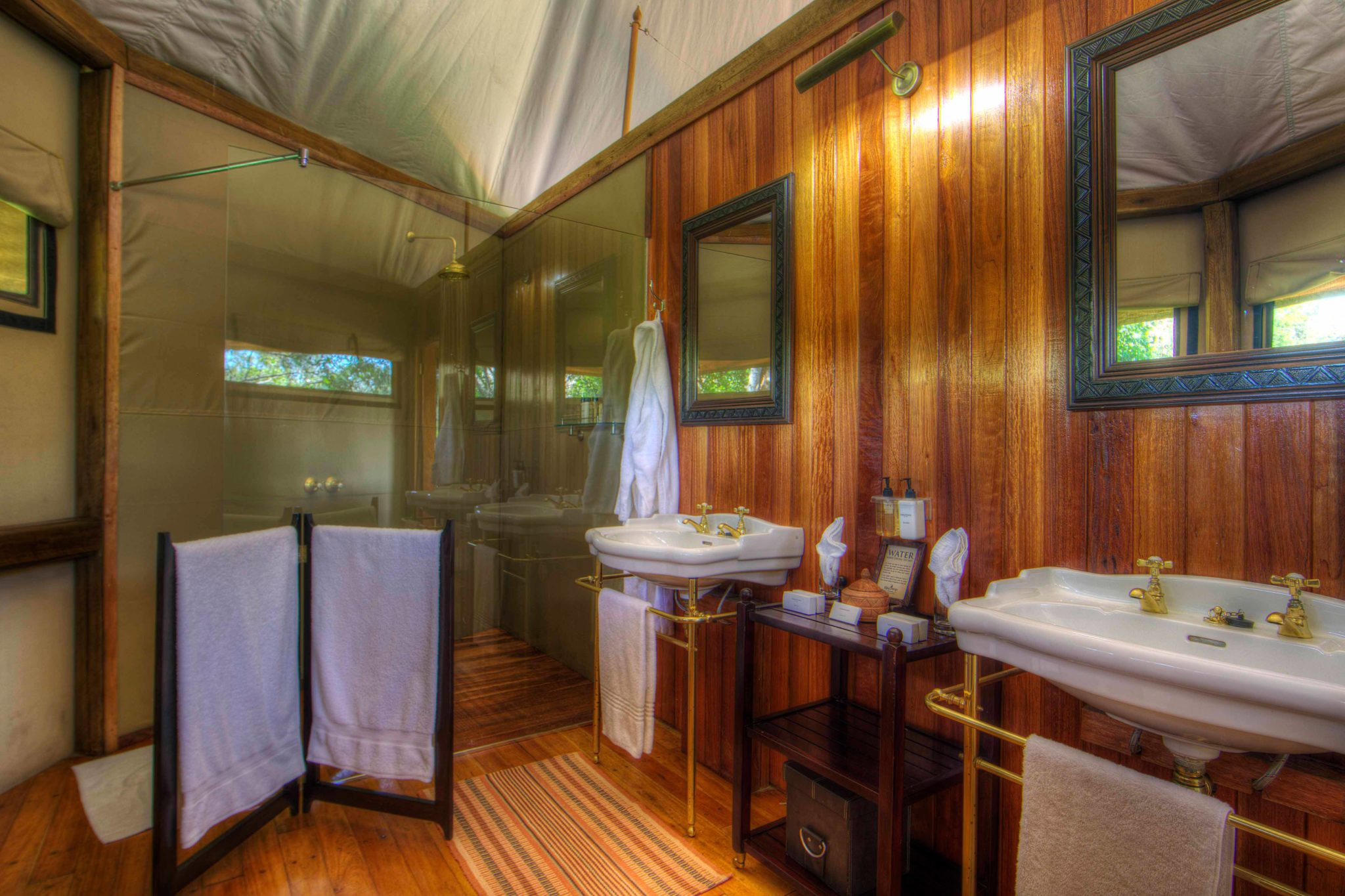 Kanana - Tented room bathroom