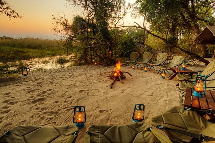 Footsteps Camp - Seats around a fire
