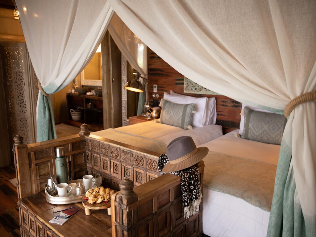 2023-GP-SitatungaPrivateIsland-AHP-153