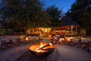 Dinaka_Camp_guest_experience_fireplace