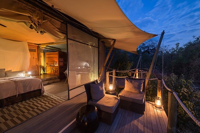 Duma_Tau-Tent_from_outside