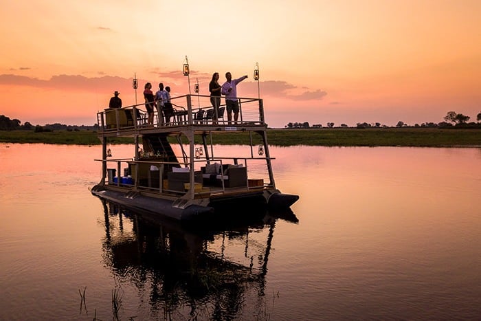 Kings_Pool_Camp-Sunset_boat_activity