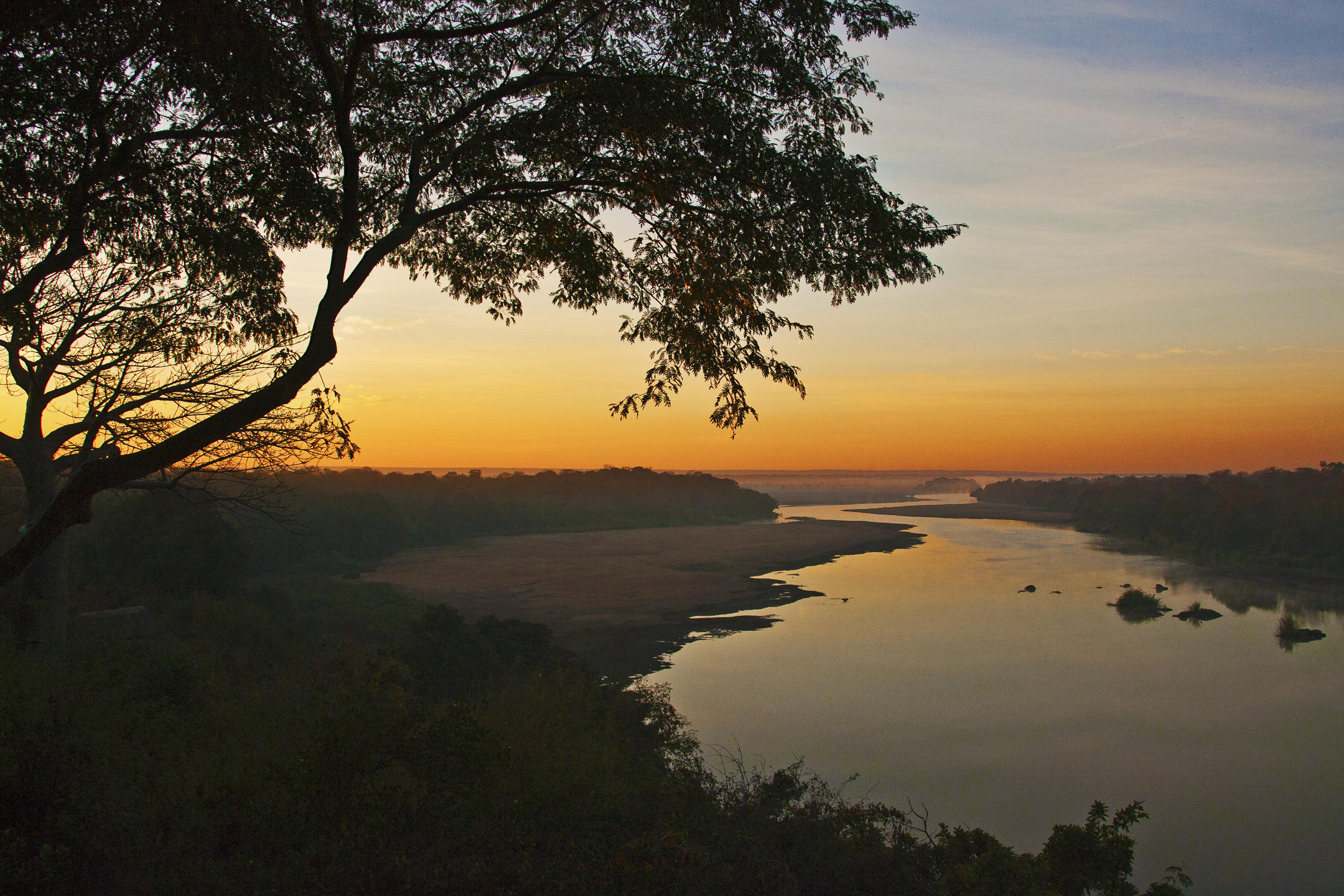Sunrise-from-the-Breakfast-Deck