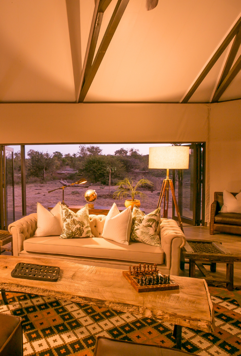 Botswana and Zimbabwe Luxury Safari – Okavango Delta to Victoria Falls